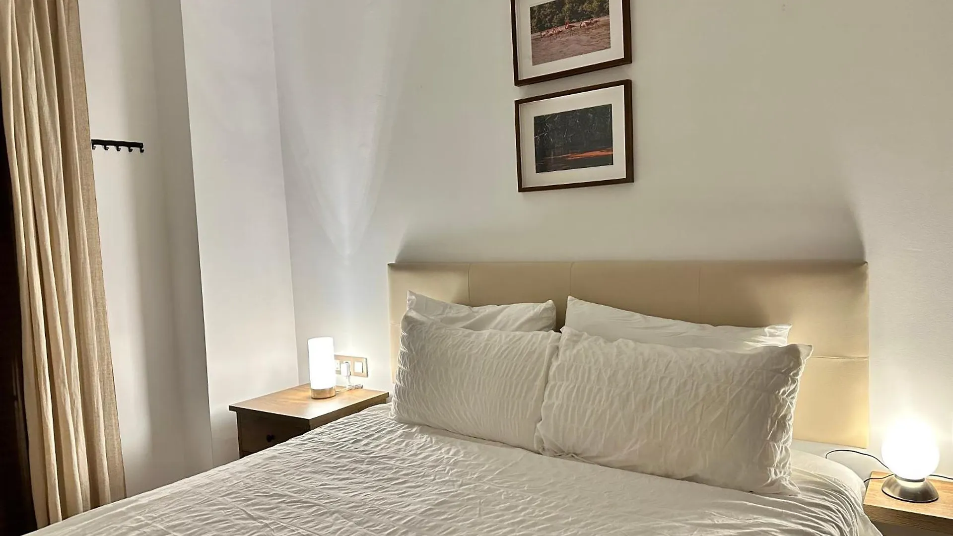 En Pleno Centro, Super Coqueto Y Perfecto Para 2, Málaga
